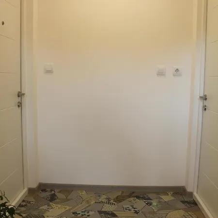 Kucica U Sumi Apartment