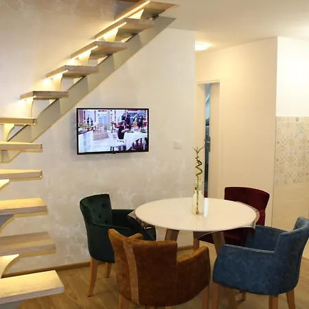 Kucica U Sumi Privatni Smestaj *