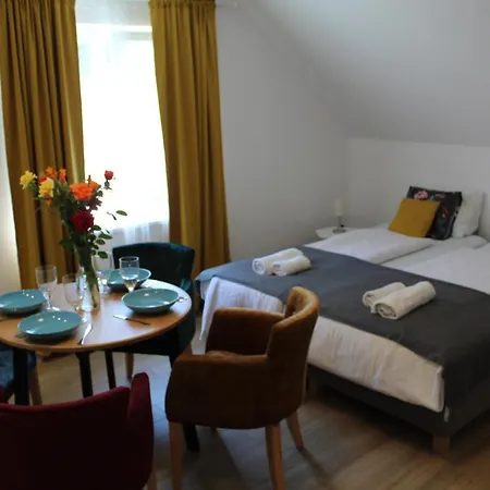 Kucica U Sumi Privatni Smestaj *