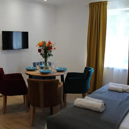 Kucica U Sumi Privatni Smestaj *