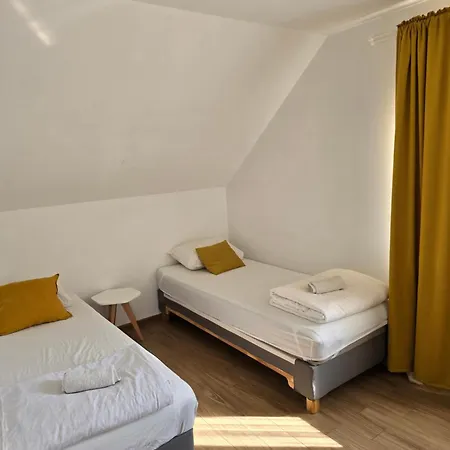 Apartment Kucica U Sumi Privatni Smestaj *