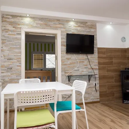 Kucica U Sumi Apartmán *