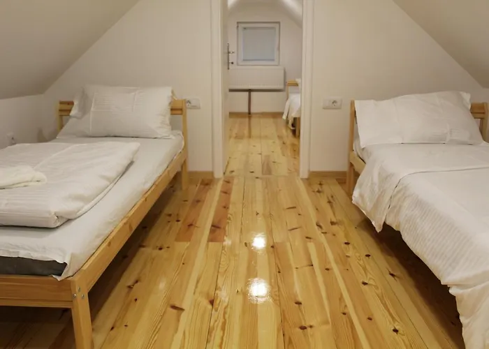 Apartament Kucica U Sumi Privatni Smestaj