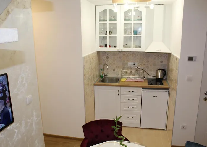 Kucica U Sumi Privatni Smestaj Apartament